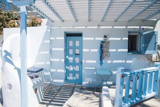 The Big Blue Hotel Ormos Aigialis Екстериор снимка